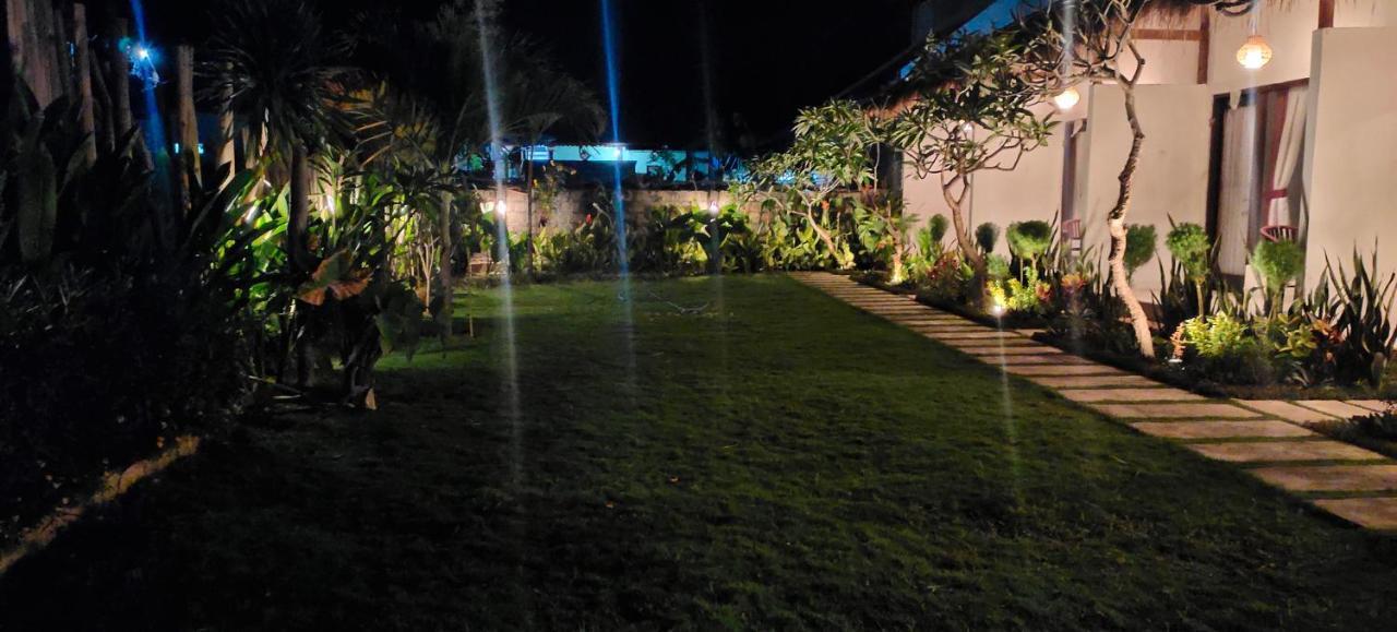 The Poetri Oka Hotel Batununggul Exterior photo