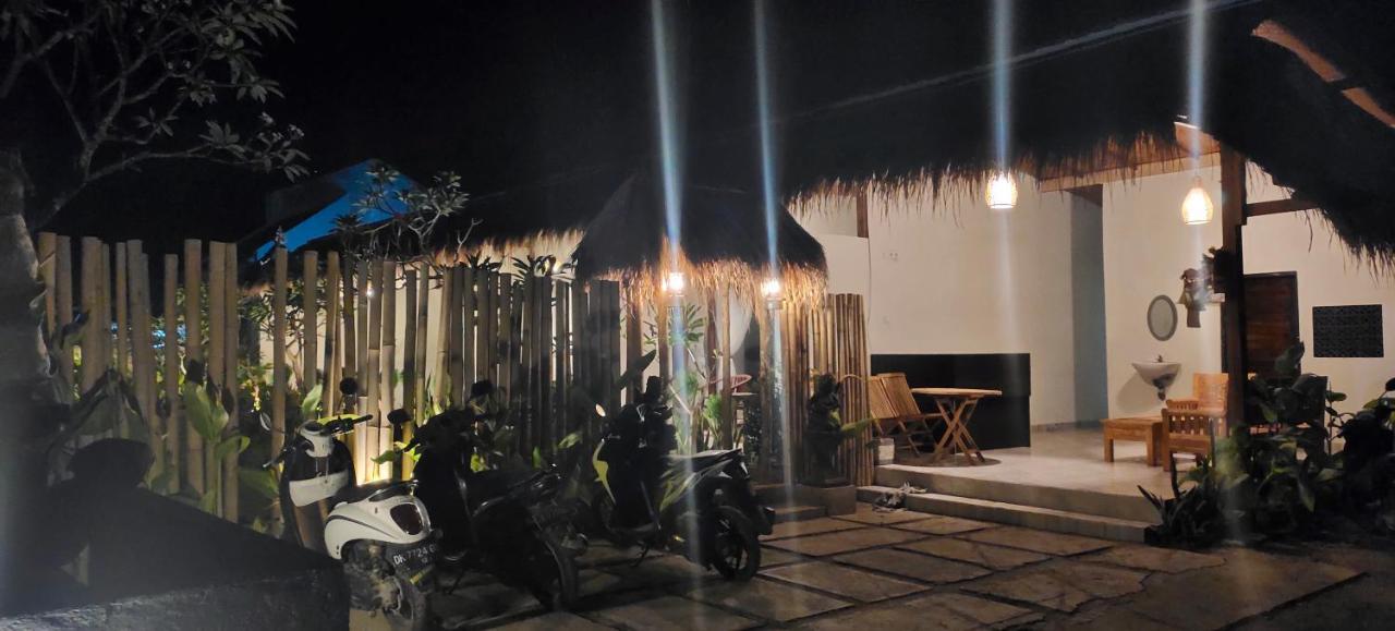 The Poetri Oka Hotel Batununggul Exterior photo